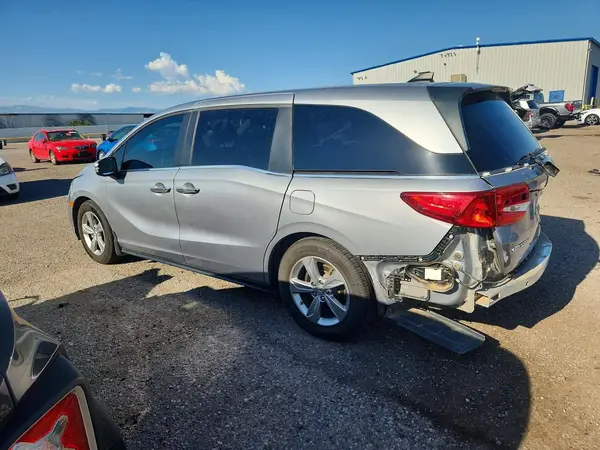 5FNRL6H56JB026168 2018 HONDA ODYSSEY - Image 2