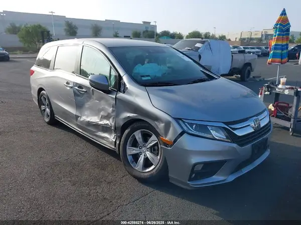 5FNRL6H56JB028681 2018 HONDA ODYSSEY - Image 1