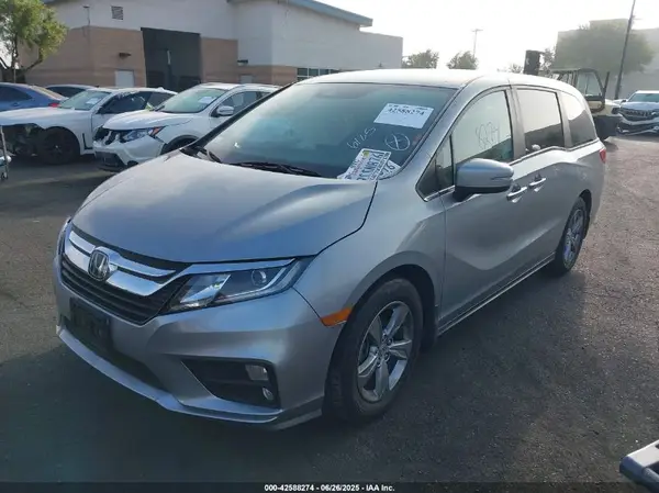 5FNRL6H56JB028681 2018 HONDA ODYSSEY - Image 2