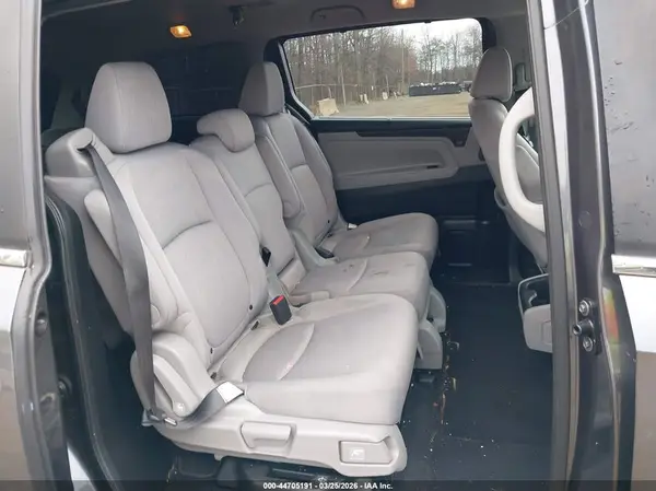 5FNRL6H56JB068260 2018 HONDA ODYSSEY - Image 8