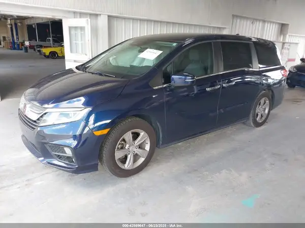 5FNRL6H56JB070610 2018 HONDA ODYSSEY - Image 2
