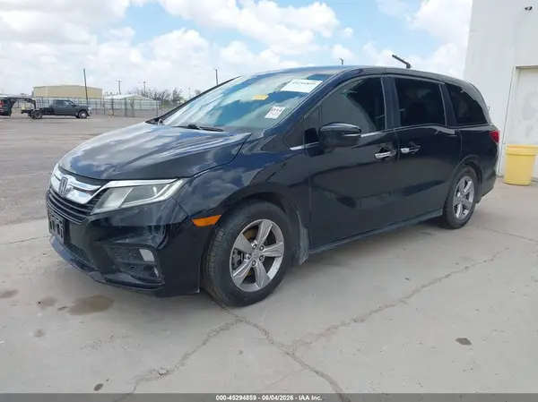 5FNRL6H56JB073815 2018 HONDA ODYSSEY - Image 2