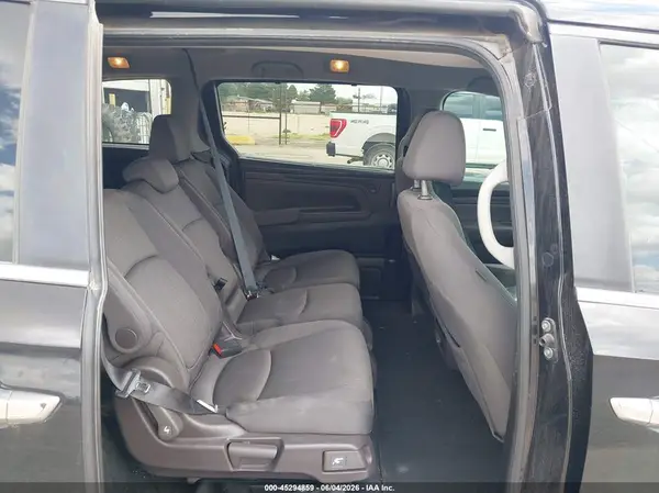5FNRL6H56JB073815 2018 HONDA ODYSSEY - Image 8