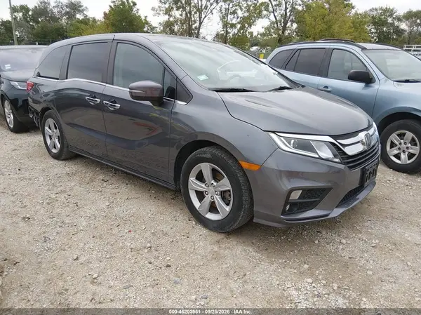5FNRL6H56JB073975 2018 HONDA ODYSSEY - Image 1