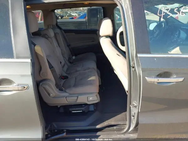 5FNRL6H56JB090386 2018 HONDA ODYSSEY - Image 8