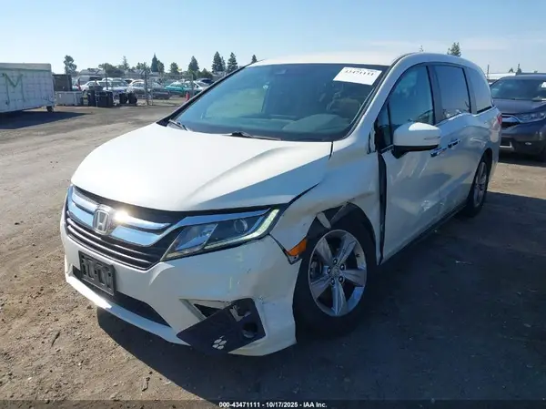 5FNRL6H56JB099119 2018 HONDA ODYSSEY - Image 2