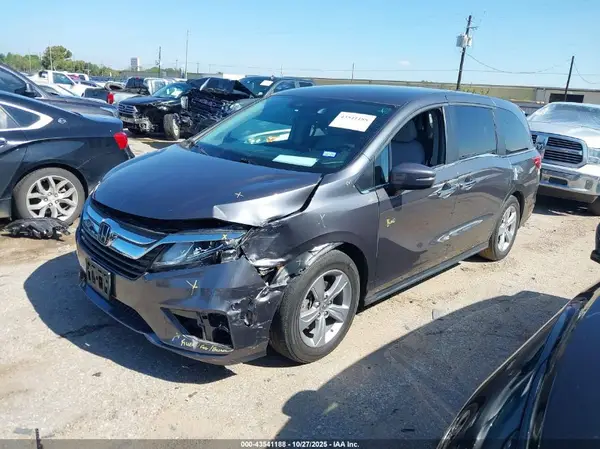 5FNRL6H56JB101788 2018 HONDA ODYSSEY - Image 2