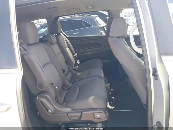 5FNRL6H56KB053873 2019 HONDA ODYSSEY - Image 8