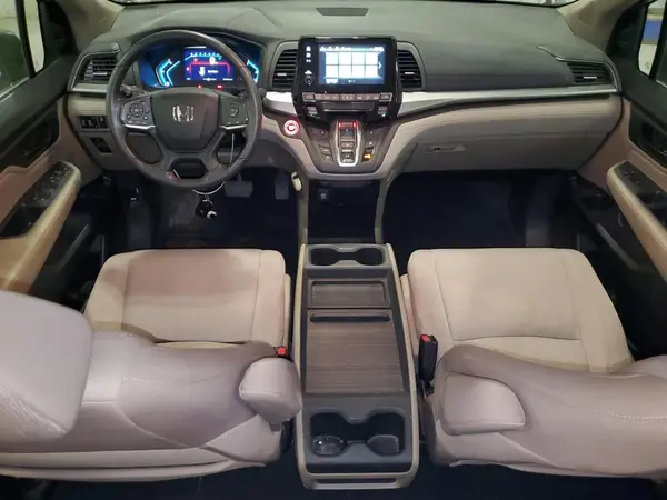 5FNRL6H57JB004552 2018 HONDA ODYSSEY - Image 8
