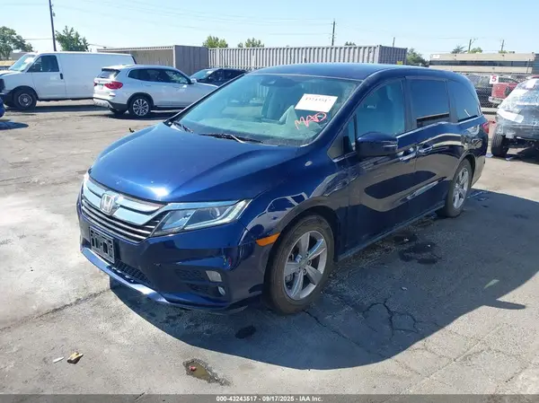 5FNRL6H57JB015583 2018 HONDA ODYSSEY - Image 2