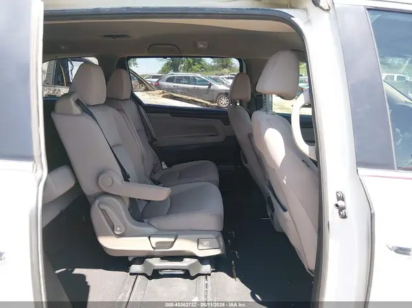 5FNRL6H57JB029340 2018 HONDA ODYSSEY - Image 8