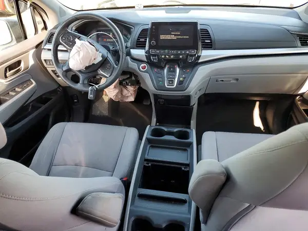 5FNRL6H57JB101735 2018 HONDA ODYSSEY - Image 8