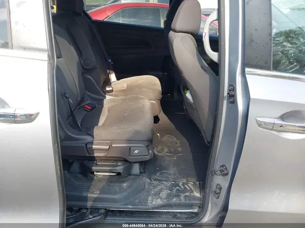 5FNRL6H57NB031112 2022 HONDA ODYSSEY - Image 8