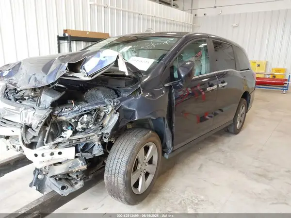 5FNRL6H58JB033008 2018 HONDA ODYSSEY - Image 2