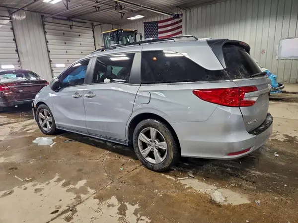 5FNRL6H58JB038922 2018 HONDA ODYSSEY - Image 2