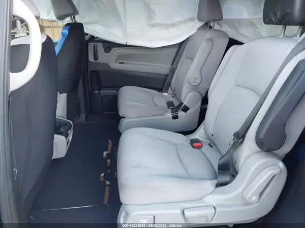 5FNRL6H58JB048835 2018 HONDA ODYSSEY - Image 8