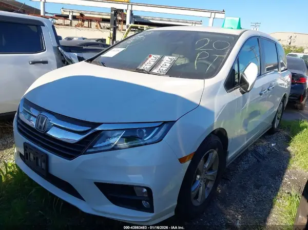 5FNRL6H58JB052870 2018 HONDA ODYSSEY - Image 2