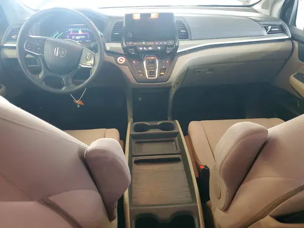 5FNRL6H58JB068843 2018 HONDA ODYSSEY - Image 8