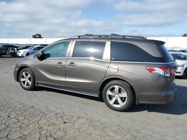 5FNRL6H58JB072505 2018 HONDA ODYSSEY - Image 2