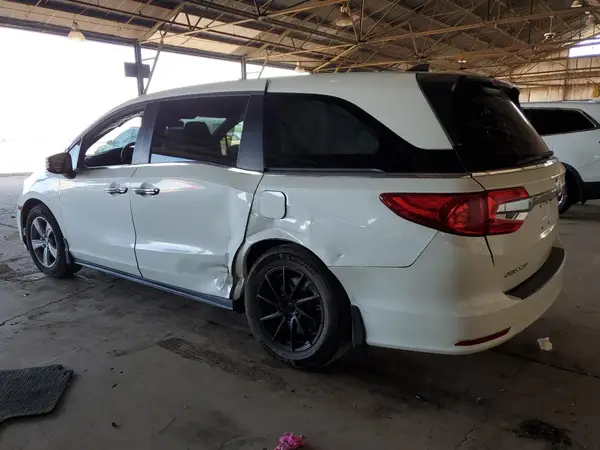 5FNRL6H58JB085237 2018 HONDA ODYSSEY - Image 2