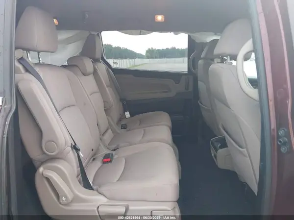 5FNRL6H58JB094391 2018 HONDA ODYSSEY - Image 8