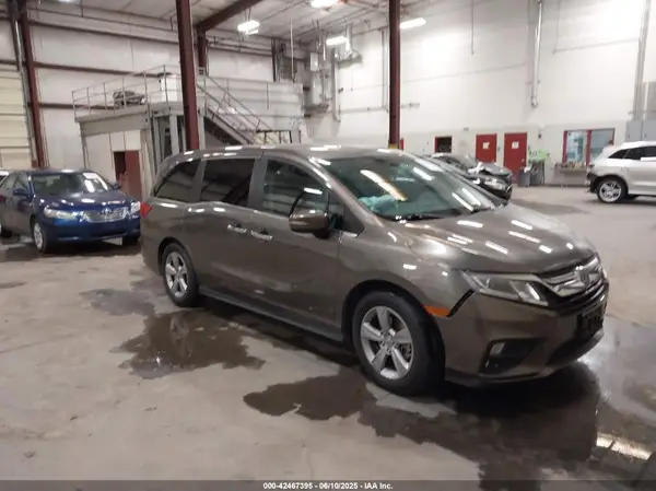 5FNRL6H58JB104451 2018 HONDA ODYSSEY - Image 1