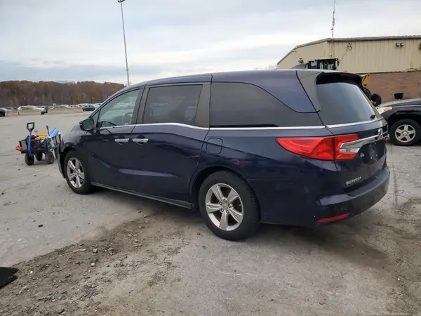 5FNRL6H58JB106975 2018 HONDA ODYSSEY - Image 2