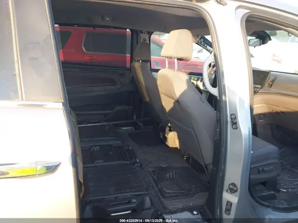 5FNRL6H58RB012008 2024 HONDA ODYSSEY - Image 8