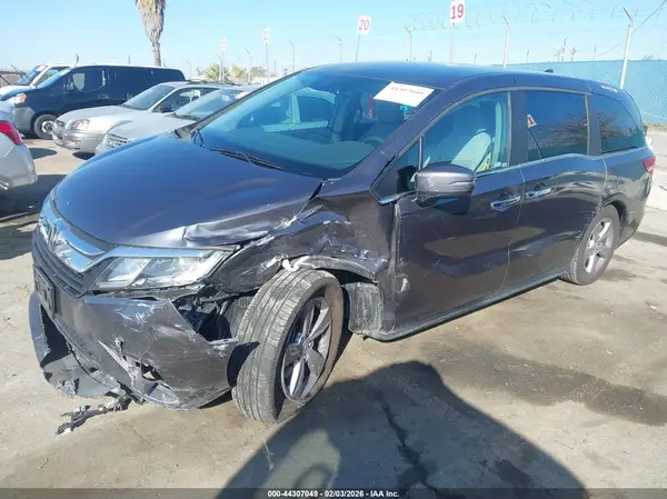 5FNRL6H59JB059360 2018 HONDA ODYSSEY - Image 2