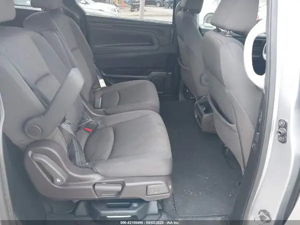 5FNRL6H59JB084243 2018 HONDA ODYSSEY - Image 8