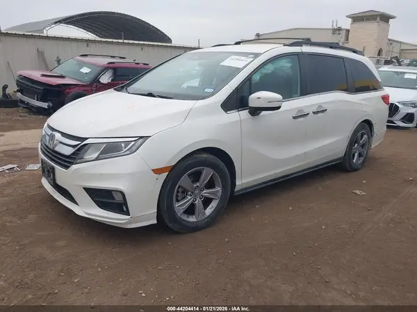 5FNRL6H59JB106094 2018 HONDA ODYSSEY - Image 2