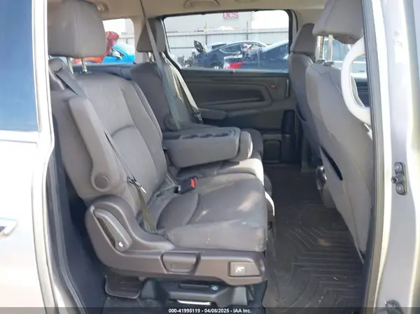 5FNRL6H59KB001878 2019 HONDA ODYSSEY - Image 8
