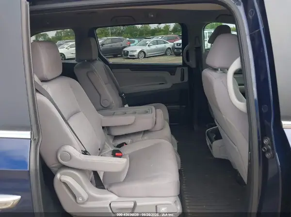 5FNRL6H59NB005109 2022 HONDA ODYSSEY - Image 8