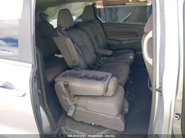 5FNRL6H5XJB024259 2018 HONDA ODYSSEY - Image 8