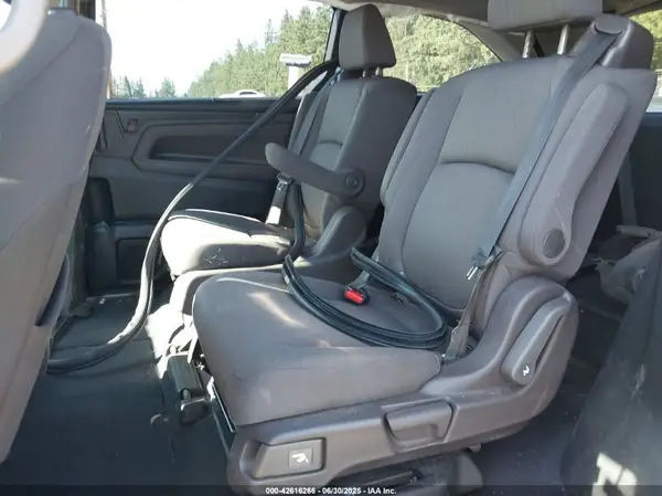 5FNRL6H5XJB100482 2018 HONDA ODYSSEY - Image 8