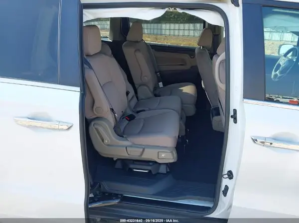 5FNRL6H5XRB049528 2024 HONDA ODYSSEY - Image 8