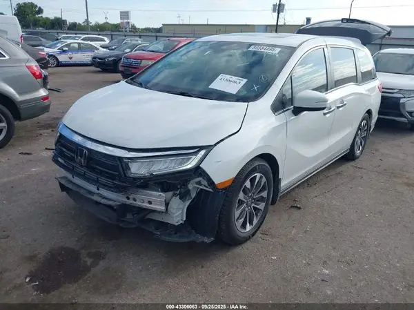 5FNRL6H61PB041369 2023 HONDA ODYSSEY - Image 2