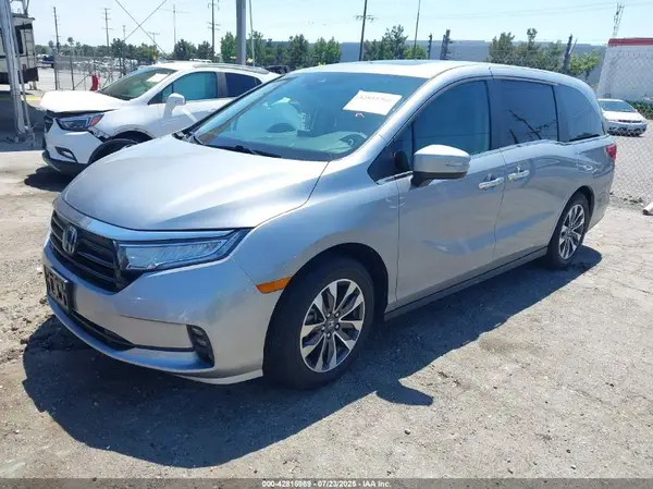 5FNRL6H61PB057782 2023 HONDA ODYSSEY - Image 2