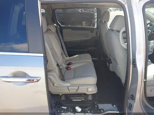 5FNRL6H61RB030276 2024 HONDA ODYSSEY - Image 8