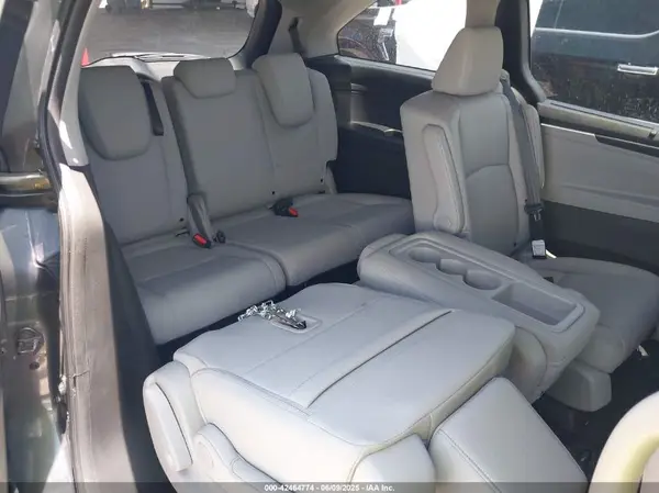 5FNRL6H61RB047000 2024 HONDA ODYSSEY - Image 8
