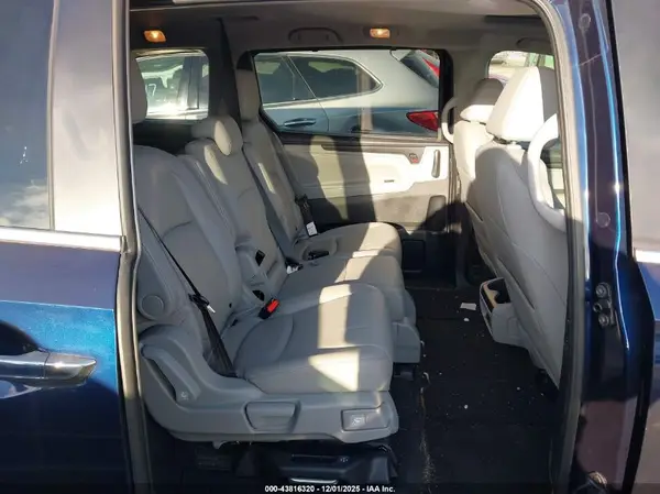 5FNRL6H61RB064654 2024 HONDA ODYSSEY - Image 8