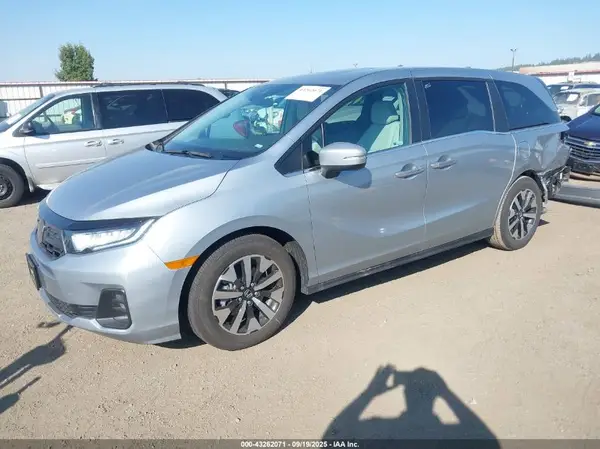 5FNRL6H61SB083582 2025 HONDA ODYSSEY - Image 2