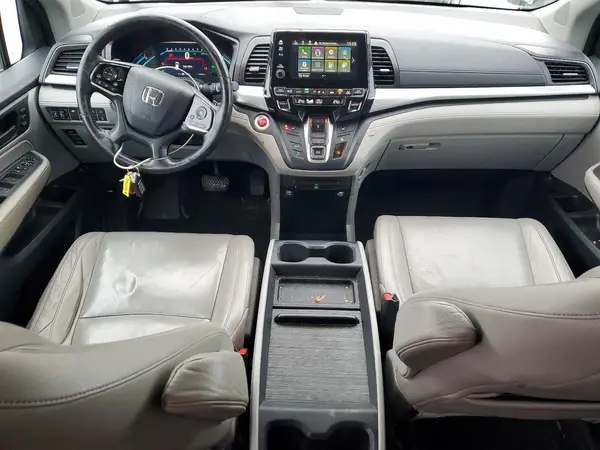 5FNRL6H62JB502506 2018 HONDA ODYSSEY - Image 8