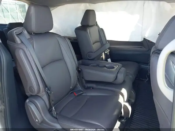 5FNRL6H62PB040957 2023 HONDA ODYSSEY - Image 8
