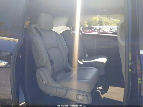5FNRL6H62RB042758 2024 HONDA ODYSSEY - Image 8