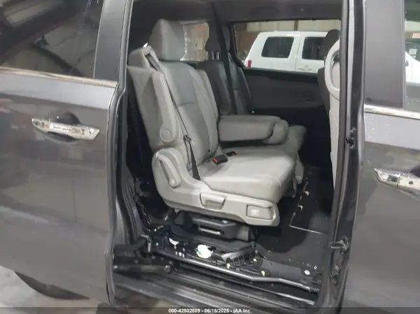5FNRL6H63RB016542 2024 HONDA ODYSSEY - Image 8