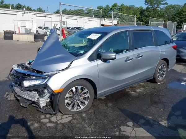 5FNRL6H63RB065563 2024 HONDA ODYSSEY - Image 2