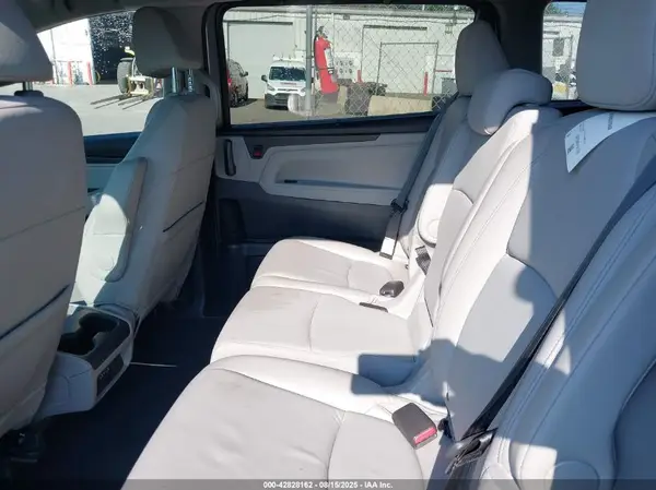 5FNRL6H63RB065563 2024 HONDA ODYSSEY - Image 8