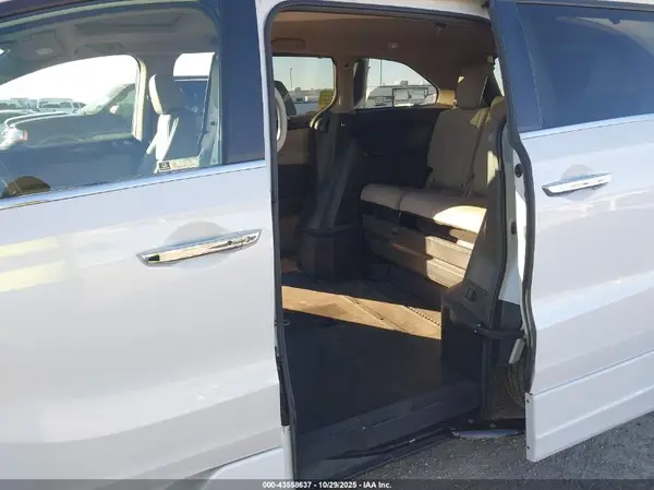 5FNRL6H64RB021443 2024 HONDA ODYSSEY - Image 8
