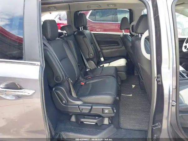 5FNRL6H64RB064048 2024 HONDA ODYSSEY - Image 8